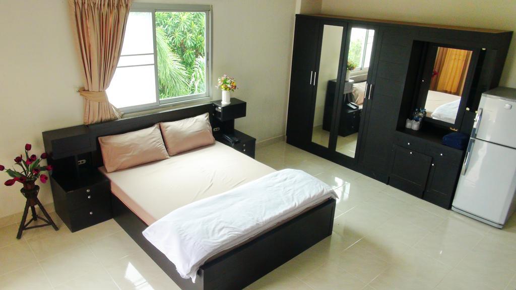 Larrivee Bang Bo Quarto foto